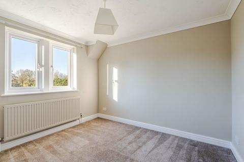 12 Belfry Drive, Hullavington, Chippenham, SN14 6QW