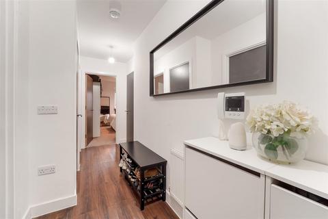 78 Otter Drive, Carshalton, SM5 2FH