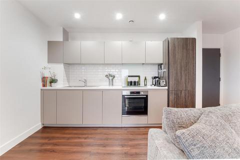 78 Otter Drive, Carshalton, SM5 2FH