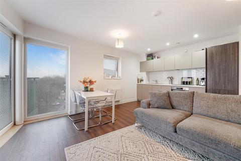 78 Otter Drive, Carshalton, SM5 2FH