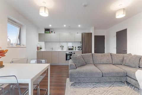 78 Otter Drive, Carshalton, SM5 2FH