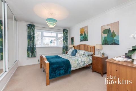 68 Saffron Close, Royal Wootton Bassett, Swindon, SN4 7JB