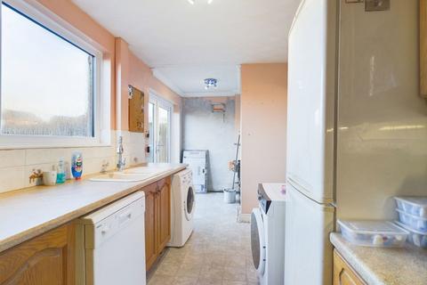 19 Latham Avenue, Ormskirk, L39 2EU