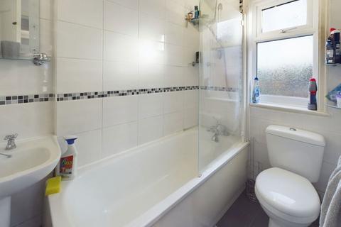 19 Latham Avenue, Ormskirk, L39 2EU