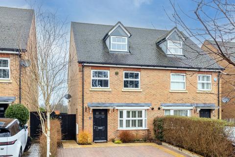 4 bedroom semi-detached house for sale, White Hill Close, Caterham, CR3