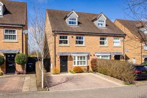 4 bedroom semi-detached house for sale, White Hill Close, Caterham, CR3