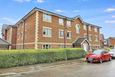 2 bedroom flat to rent, Broad Oak Close, Eastbourne