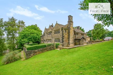 4 bedroom detached house for sale, Blackstone Edge Old Road, Littleborough OL15