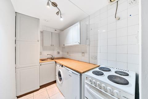 1 bedroom maisonette for sale, Grovehill Road, Surrey RH1