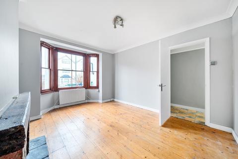 1 bedroom maisonette for sale, Grovehill Road, Surrey RH1