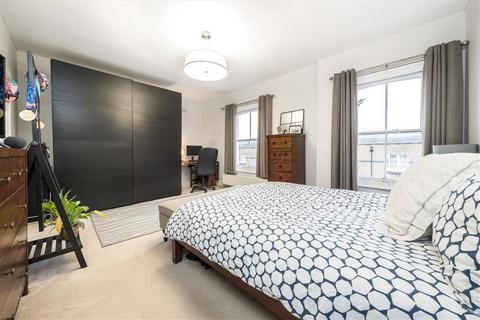 Flat 2, 16 Akerman Road, London, SW9 6SW
