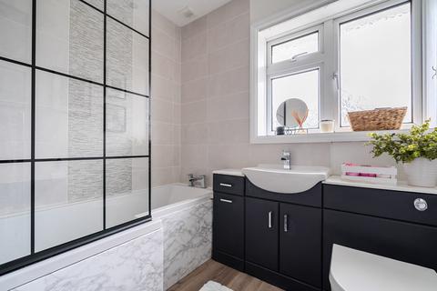 5 East Hill, Woking, GU22 8DQ