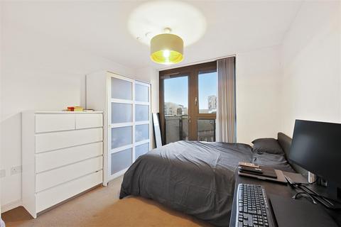 2 bedroom apartment for sale, Roma Corte, Lewisham, SE13