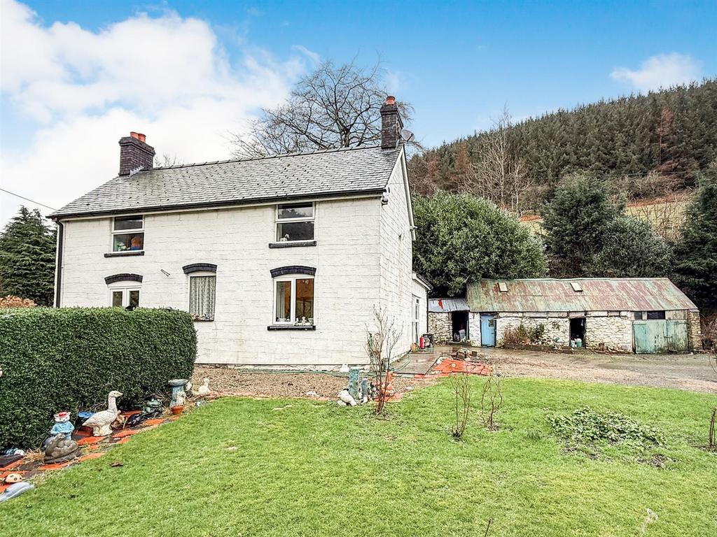 Accommodation Comprises