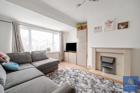 23 Ashdown Walk, Romford, RM7 8HL