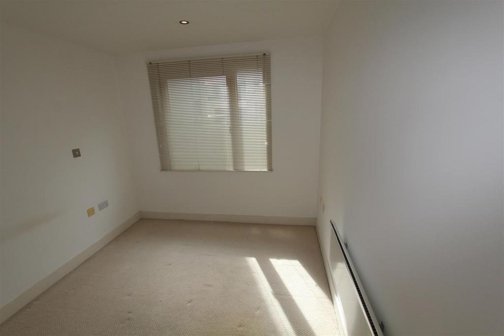 Bedroom.JPG