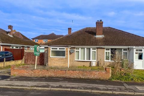 3 bedroom semi-detached bungalow for sale, Barfield Road, Thatcham, RG18