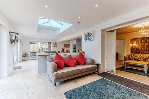 4 bedroom bungalow for sale, Banbury Road, Stratford-Upon-Avon CV37