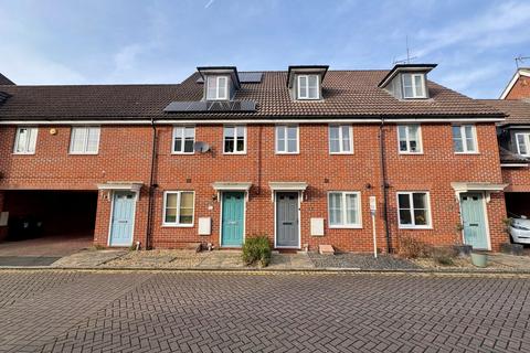 3 bedroom terraced house for sale, Wayside, Wokingham, RG41