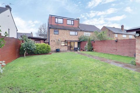 4 bedroom semi-detached house for sale, Burwood Gardens, Rainham RM13