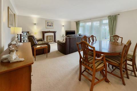 22 Cranbrook Drive, Kennington, Oxford, OX1 5RR