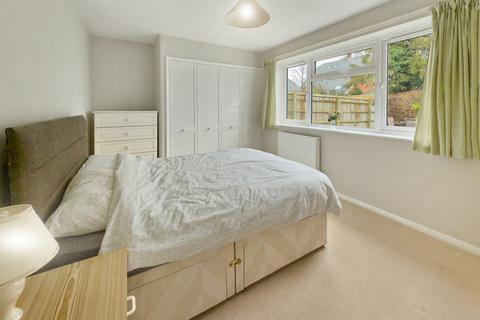 22 Cranbrook Drive, Kennington, Oxford, OX1 5RR