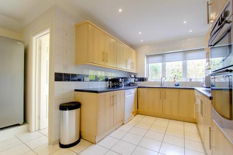 2 bedroom detached bungalow for sale, Bettws-Y-Coed Road, Cyncoed, Cardiff