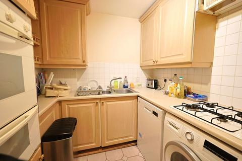 1 bedroom flat for sale, Eaton Court, 126 Edgware Way, Edgware, Greater London, HA8