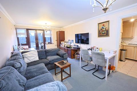 1 bedroom flat for sale, Eaton Court, 126 Edgware Way, Edgware, Greater London, HA8