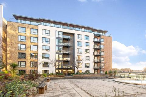 145 Boardwalk Place, London, E14 5SG