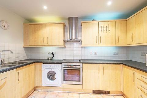145 Boardwalk Place, London, E14 5SG