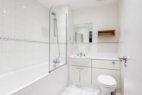 145 Boardwalk Place, London, E14 5SG