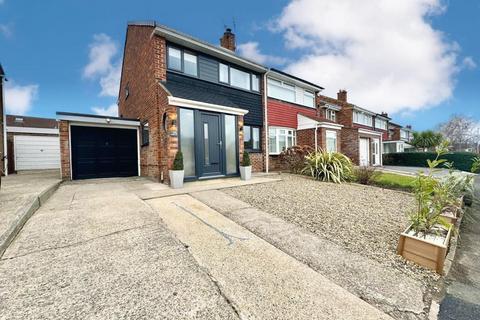 3 bedroom semi-detached house for sale, Carlbury Avenue, Middlesbrough