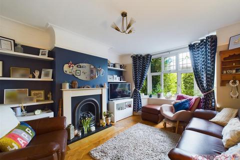 3 bedroom semi-detached house for sale, Chester Road, Wrexham