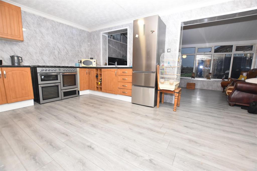 Kitchen Area.JPG