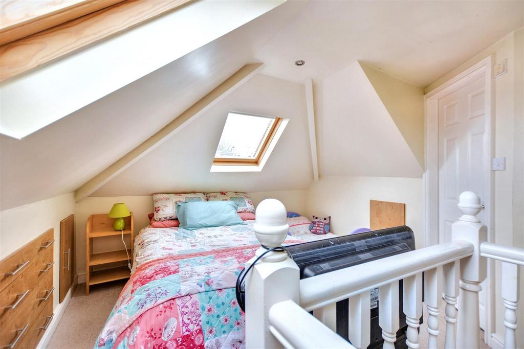 Bedroom 4 2.jpeg