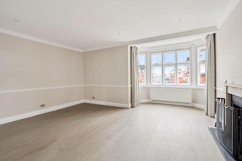 4 bedroom flat to rent, Cadogan Gardens, Knightsbridge, London, SW3