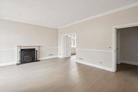 4 bedroom flat to rent, Cadogan Gardens, Knightsbridge, London, SW3