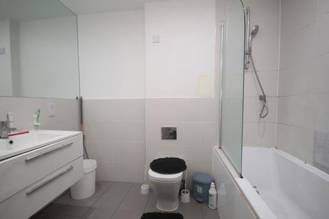 2 bedroom flat to rent, Williams Way, Wembley, Middlesex HA0