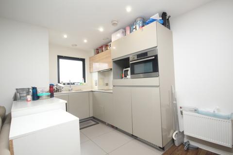 2 bedroom flat to rent, Williams Way, Wembley, Middlesex HA0