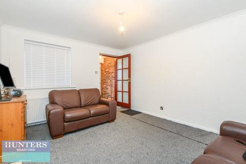 2 bedroom semi-detached house for sale, Farfield Avenue Wibsey, Bradford, West Yorkshire, BD6 2EB