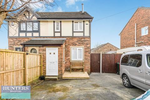 2 bedroom semi-detached house for sale, Farfield Avenue Wibsey, Bradford, West Yorkshire, BD6 2EB