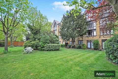 1 bedroom retirement property for sale, Sandringham Gardens, London N12