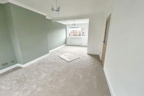 3 bedroom terraced house for sale, Cornmoor Gardens, Whickham, Newcastle upon Tyne, Tyne and Wear, NE16 4PZ