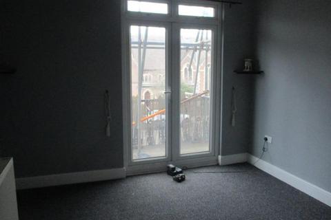 1 bedroom flat to rent, Carnarvon Road, Clacton OnSea, Essex, CO15 6PH