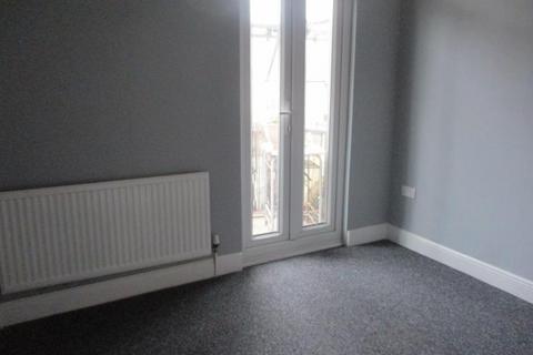 1 bedroom flat to rent, Carnarvon Road, Clacton OnSea, Essex, CO15 6PH