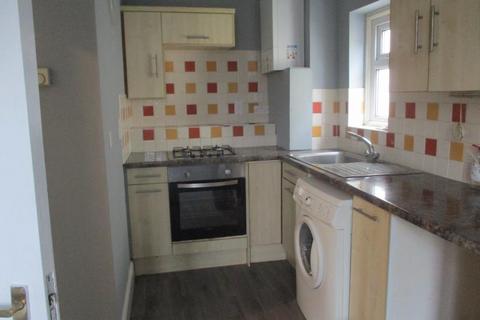 1 bedroom flat to rent, Carnarvon Road, Clacton OnSea, Essex, CO15 6PH