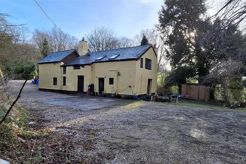 3 bedroom property for sale, Pentre Coch