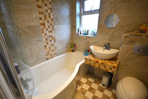 71 Brynorme Road, Manchester, M8 4GW