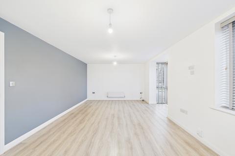 4 bedroom detached house to rent, Dowsell Way, Yate, Bristol, BS37
